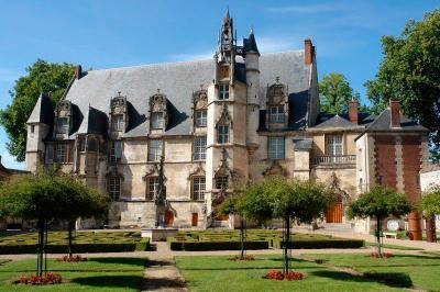 Monuments historiques - Couverture en ardoises et plomb - Musée de Beauvais
